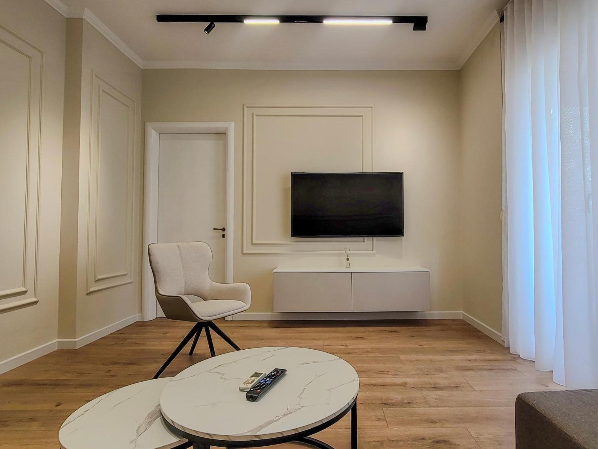 Hideaway In The Heart Of Tirana Apartment Bagian luar foto